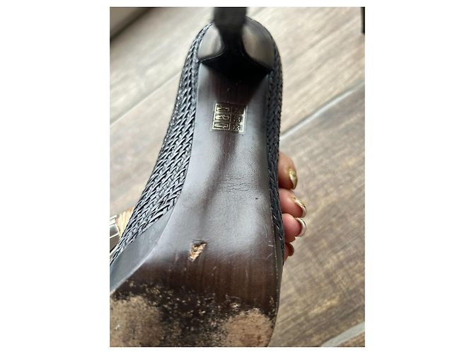 Décolleté Stuart Weitzman in pelle nera Nero - vista 4