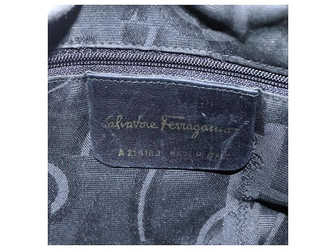 Borsa a Spalla Vala in Pelle Blu Navy Oro di Salvatore Ferragamo Auth bs22996 D'oro - vista 12