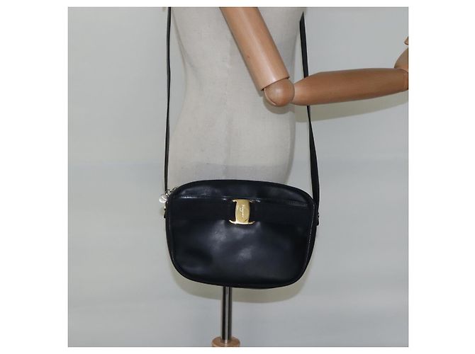 Borsa a Spalla Vala in Pelle Blu Navy Oro di Salvatore Ferragamo Auth bs22996 D'oro - vista 21