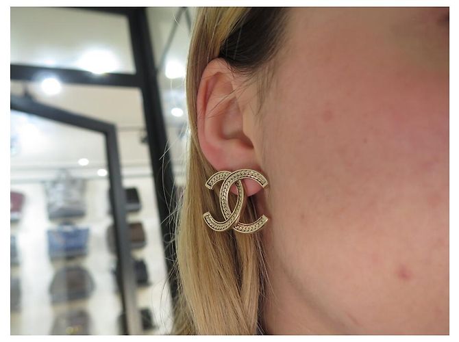 NEUE CHANEL CC LOGO METALLKETTEN-OHRRINGE Golden - Ansicht 10