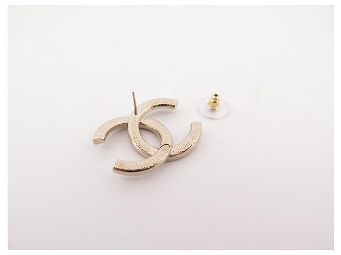 NEUE CHANEL CC LOGO METALLKETTEN-OHRRINGE Golden - Ansicht 5