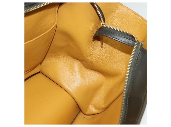 Céline CELINE Borsa Trapeze in pelle 2 in 1 Blu Navy Oro Auth BA400 D'oro - vista 21