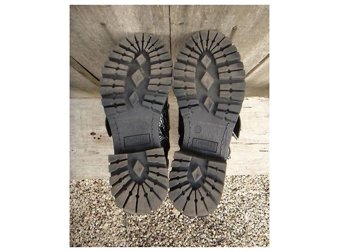 Botines Twin Set de piel negra con relieve de cocodrilo Negro - vista 6