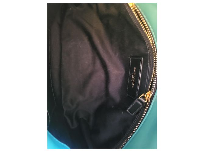 Grüne Puffer-Tasche von Saint Laurent. - Ansicht 9