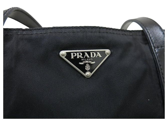 Bolso de hombro de cuero de ternera negro con logo de nylon Prada - vista 8