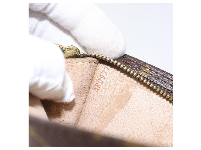 LOUIS VUITTON Monogram Bucket PM Bolsa de Accesorios LV Auth th5725 Monograma - vista 12