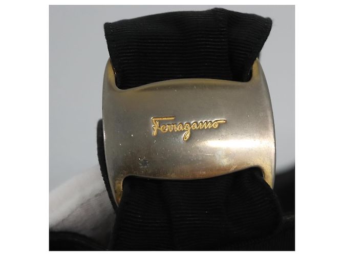 Borsa a Spalla Vala in Tela Marrone Oro di Salvatore Ferragamo Auth th5740 D'oro - vista 14