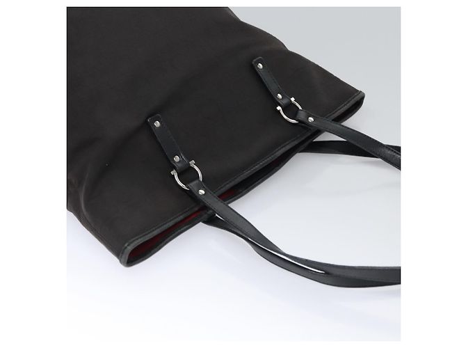 Sac à main Gancini en toile noire et argent de Salvatore Ferragamo Auth bs23065 Argenté - vue 6