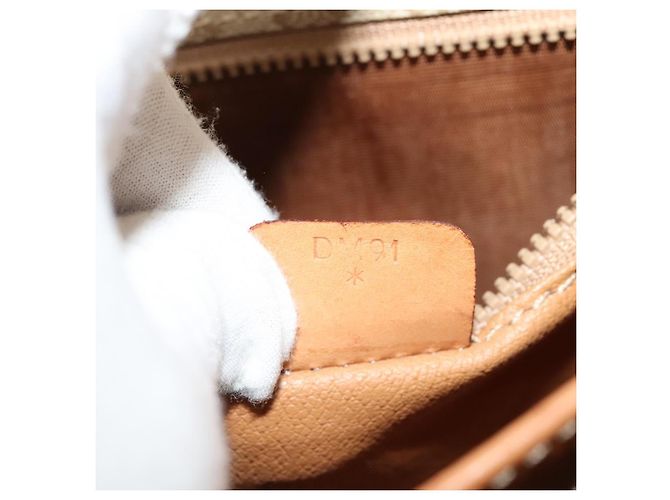 Céline Borsa a spalla in tela Macadam CELINE beige oro Auth JB008 D'oro - vista 24