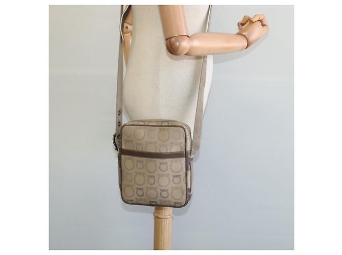 Borsa a spalla Salvatore Ferragamo in tela beige Auth fm4423 - vista 20