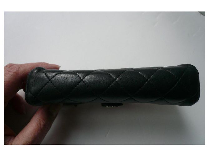 Portafoglio CC CHANEL - O Mini nero trapuntato con zip IN BUONE CONDIZIONI - vista 5