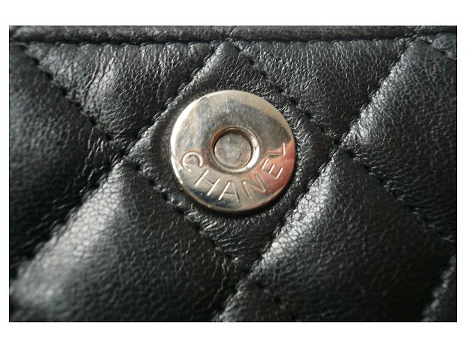 Portafoglio CC CHANEL - O Mini nero trapuntato con zip IN BUONE CONDIZIONI - vista 8