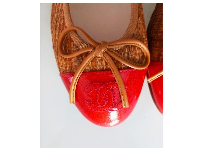 Ballerine Chanel Camello e Rosso in Pelle Vernice - vista 4