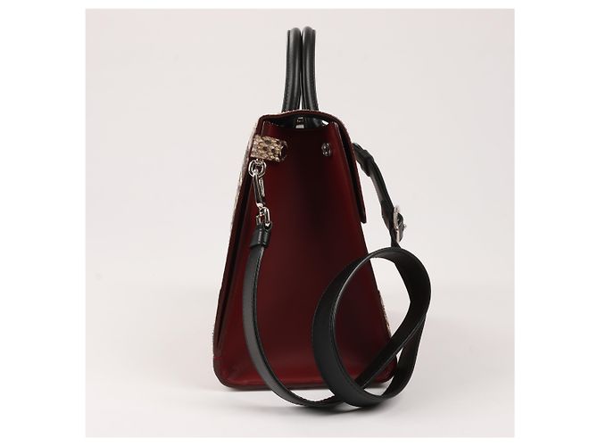 Bolsa Diorever Medium de couro e python 2Way da Christian Dior em bordô - vista 3