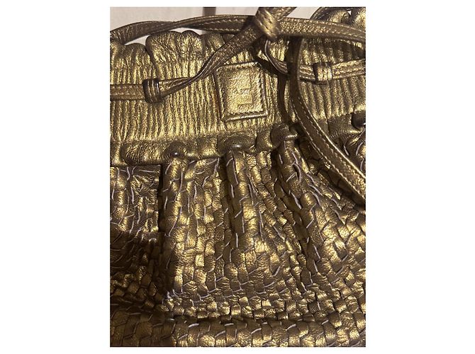 Borsa a tracolla Fendi in pelle dorata D'oro - vista 7