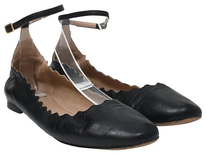 Chloé Scallop Accent Ankle Strap Ballet Flats in Black Leather - view 4