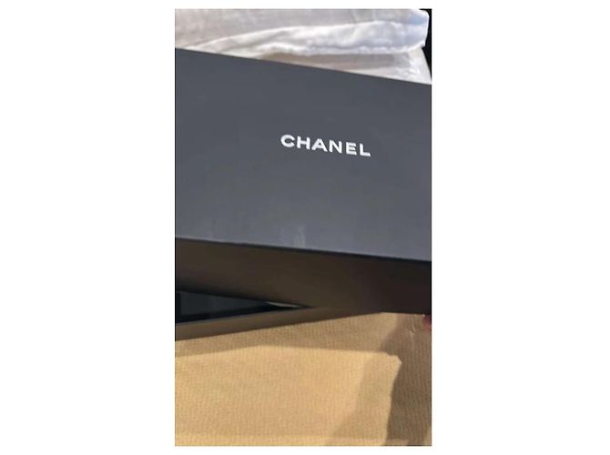Borsa da viaggio Chanel rossa in pelle caviar Rosso - vista 18