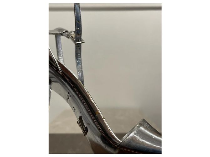 Sandali LOUIS VUITTON T.EU 38 Pelle Argento - vista 10