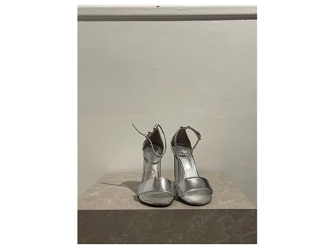 Sandali LOUIS VUITTON T.EU 38 Pelle Argento - vista 3