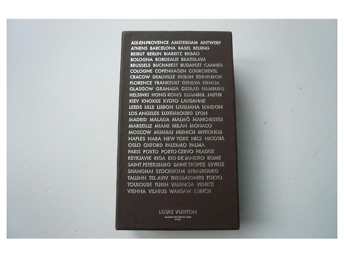 LOUIS VUITTON Ruben TOLEDO Postcards from the World Collection Brown - view 8