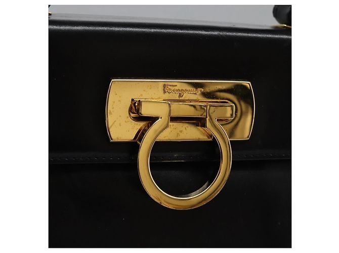 Borsa a mano in pelle Gancini di Salvatore Ferragamo 2way Nero Oro Auth MY114 - vista 18