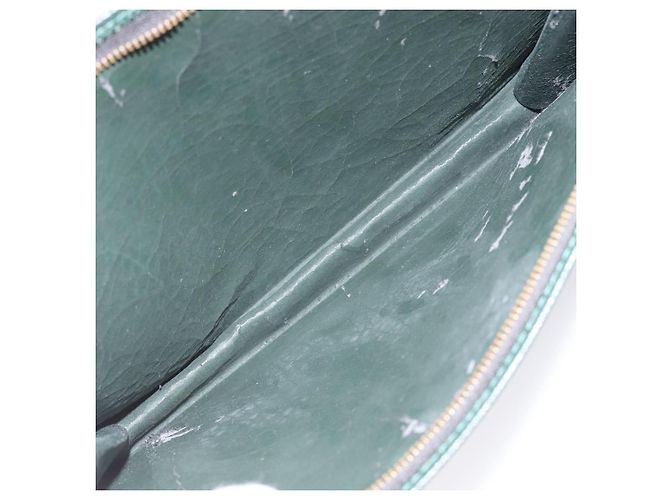 LOUIS VUITTON Taiga Poche Toilette 26 Pouch Épicea LV Auth hk2176 - vista 10