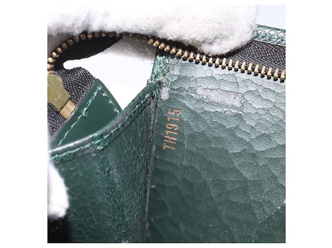 LOUIS VUITTON Taiga Poche Toilette 26 Pouch Épicea LV Auth hk2176 - vista 12