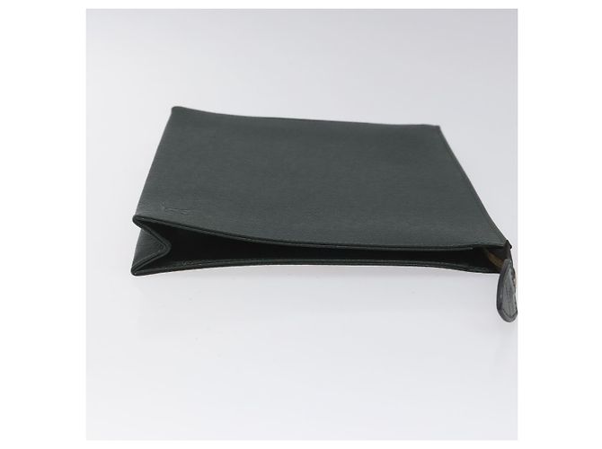 LOUIS VUITTON Taiga Poche Toilette 26 Pouch Épicea LV Auth hk2176 - vista 3