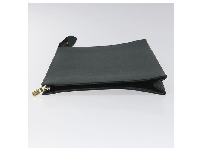 LOUIS VUITTON Taiga Poche Toilette 26 Pouch Épicea LV Auth hk2176 - vista 4