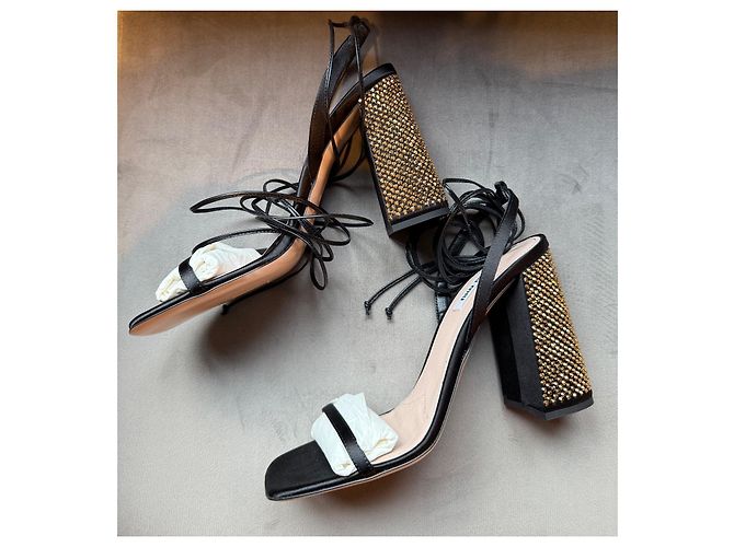 Sandali con tacco Miu Miu in satin nero con laccio alla caviglia - vista 3