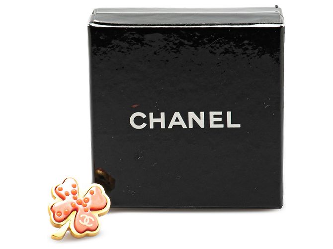 Chanel Gold Gold Plated Resin Four Leaf Clover Brooch Golden - view 4