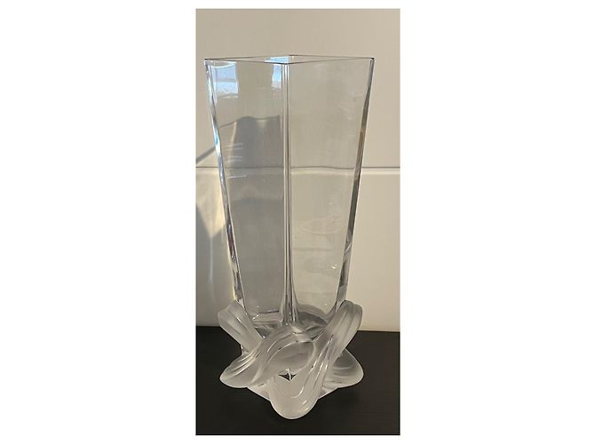 Vase Lalique en cristal blanc avec décoration ruban - vue 6