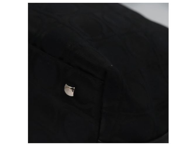 Borsa a Spalla Gancini in Tela Nera e Argento di Salvatore Ferragamo Auth bs23336 Nero - vista 11