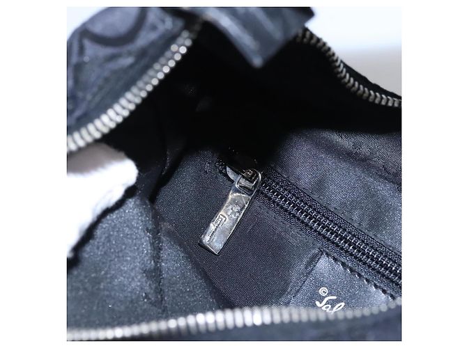Borsa a Spalla Gancini in Tela Nera e Argento di Salvatore Ferragamo Auth bs23336 Nero - vista 19