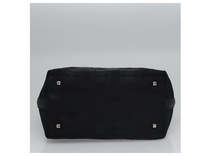 Borsa a Spalla Gancini in Tela Nera e Argento di Salvatore Ferragamo Auth bs23336 Nero - vista 9