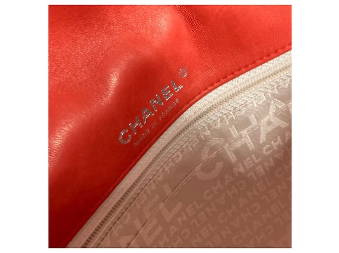 Chanel Rote Lammleder Schultertasche - Ansicht 13