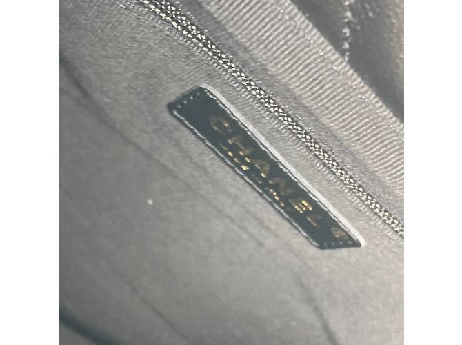 Chanel AS3502 Schultertasche aus gestepptem Lammleder Schwarz - Ansicht 12