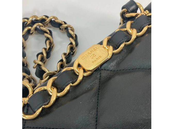 Chanel AS3502 Schultertasche aus gestepptem Lammleder Schwarz - Ansicht 9