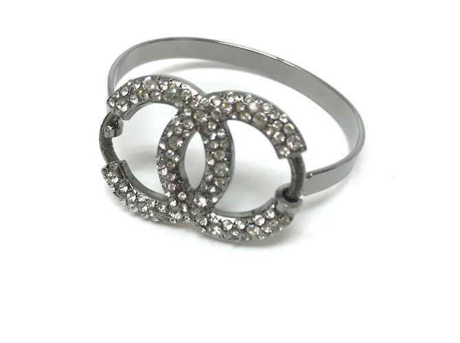 Bracciale charm in strass Chanel Coco Mark CC - vista 3