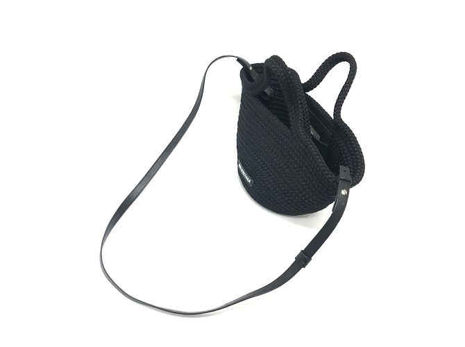Borsa a spalla in nylon nero e pelle di agnello Balenciaga - vista 5