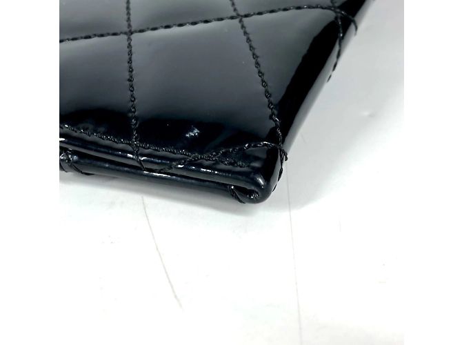 Clutch in pelle verniciata nera Chanel Nero - vista 7