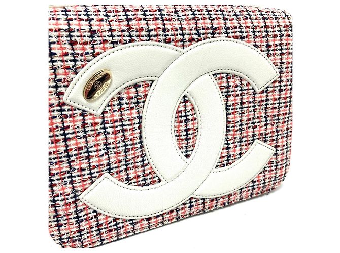Chanel CC Coco Mark Flap Pochette Bag White Red - view 4