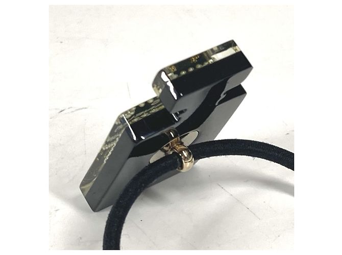 Design della bottiglia di profumo Chanel 17A Logo Elastico per capelli Nero D'oro - vista 6