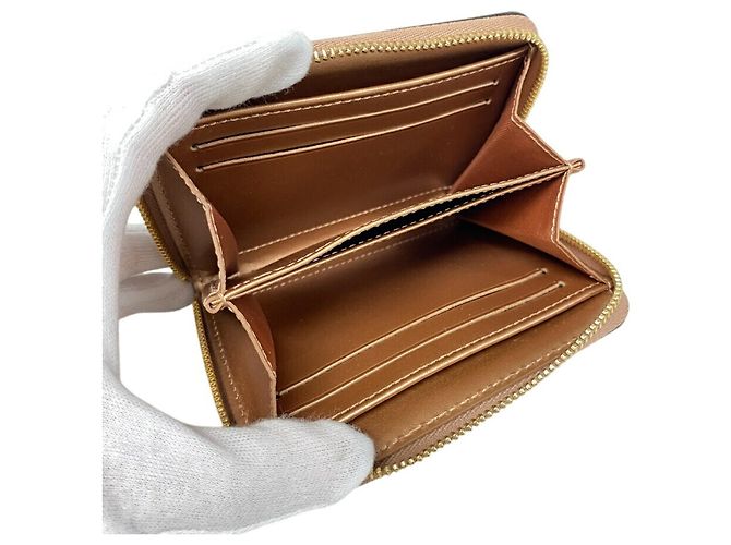 Monedero Monogram Vernis de Louis Vuitton Beige - vista 5