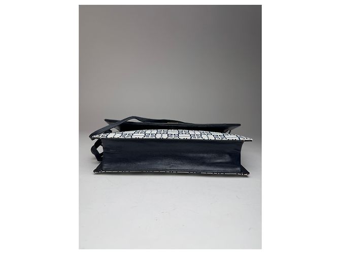 Vintage Givenchy 4G Monogramm Leder Tasche Weiß Marine Schwarz - Ansicht 4
