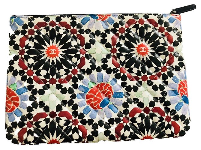 Chanel Clutch Paris Dubai in pelle d'agnello trapuntata multicolore - vista 4