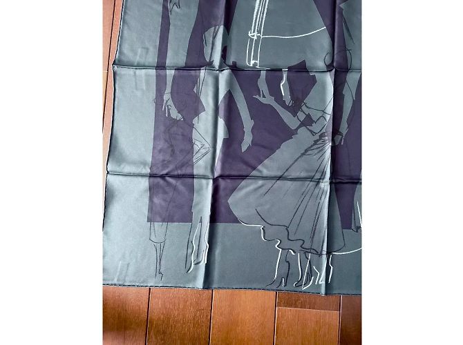 Dior Seidentuch New Look Muster 90x90 cm Schwarz Weiß Marineblau Dunkelgrün - Ansicht 3