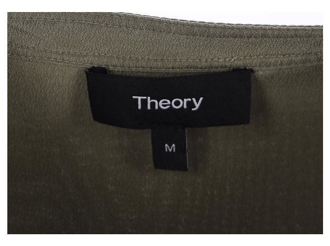Theory Blusa de manga larga con medio botón en seda oliva Verde Verde oliva - vista 9