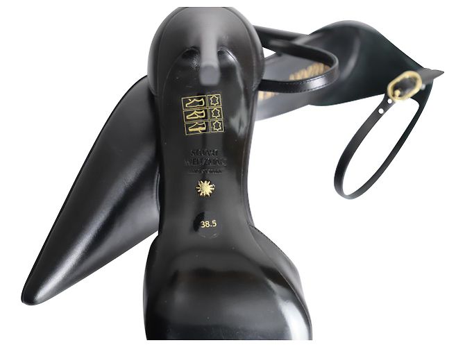 Stuart Weitzman Stuart 85 Riemchenpumps aus schwarzem Kalbsleder - Ansicht 7