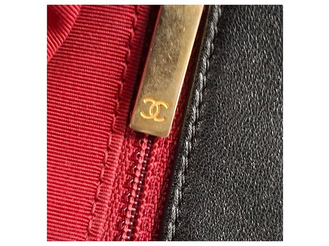 Bolso Chanel 19 Grande acolchado en cuero negro - vista 5